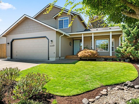 2nd image of 2249 Bonnie Ln