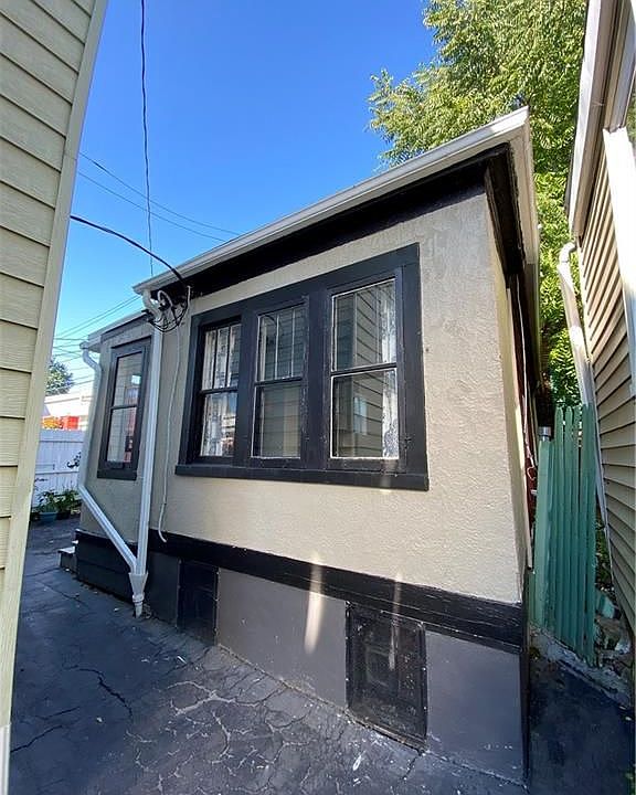 1st image of 173 Whitney Pl