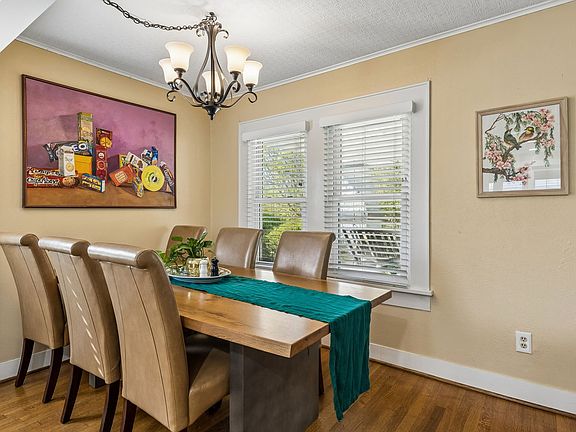 5th image of 2235 Mistletoe Blvd