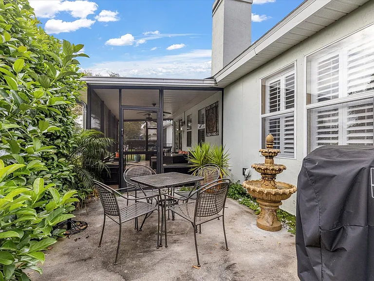 1687 Majestic View Ln — Photo 15