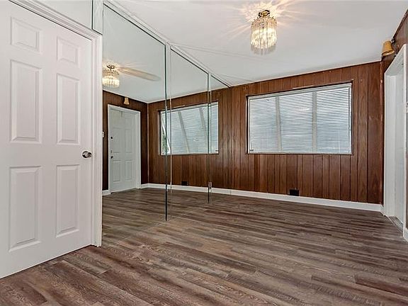 4th image of 1130 NE 24th St