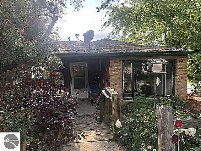 1st image of 7035 Peninsula Dr