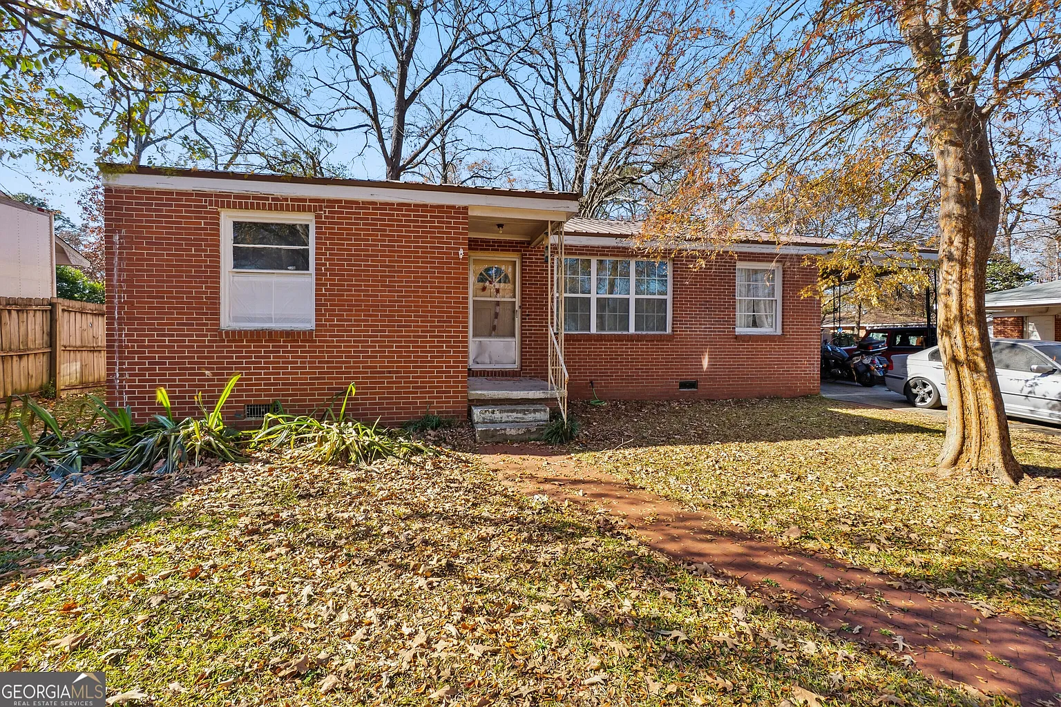 109 Lee St photo 1