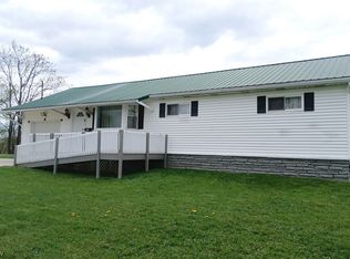 105 Newbanks Rd, North Parkersburg, WV 26104