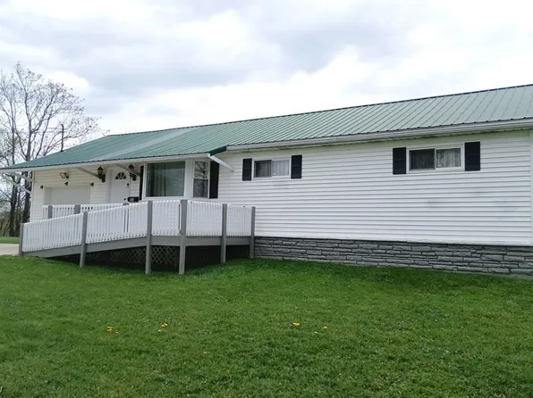 105 Newbanks Rd, North Parkersburg, WV 26104