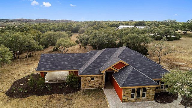 1st image of 106 S Vaquero Dr