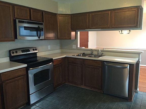 2nd image of 3105 Hickorywood Ct