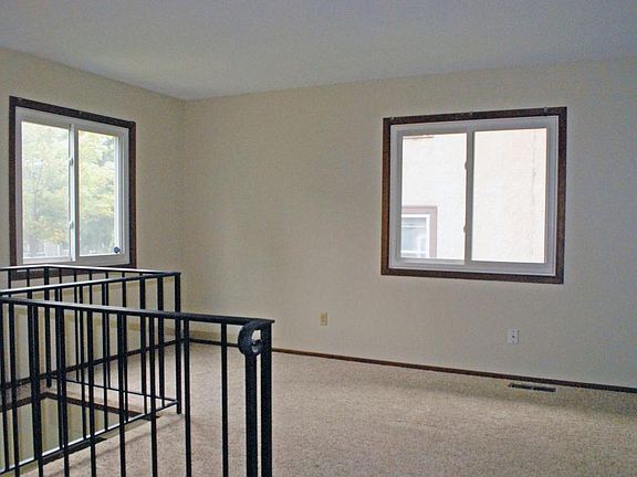 5th image of 2718 Grand Ave S