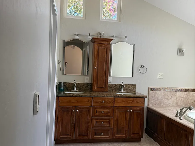 1271 Summit Rd — Photo 15