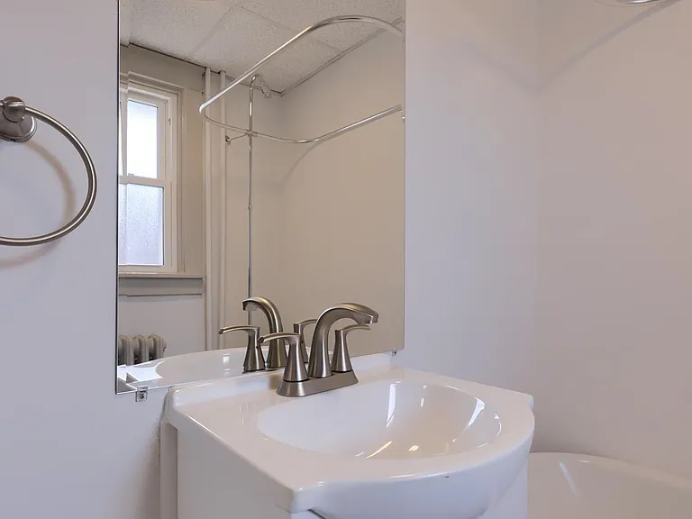 40 W James St #2 — Photo 4