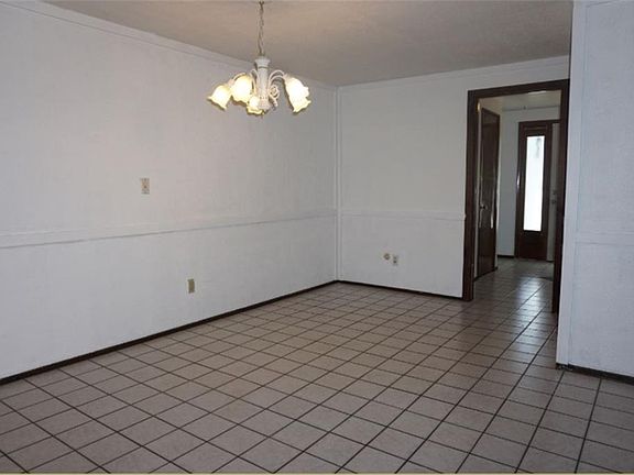 5th image of 4947 Driftwood Dr