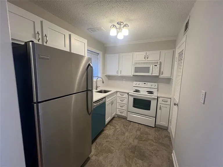 1604 Briarcliff Rd #2 — Photo 8
