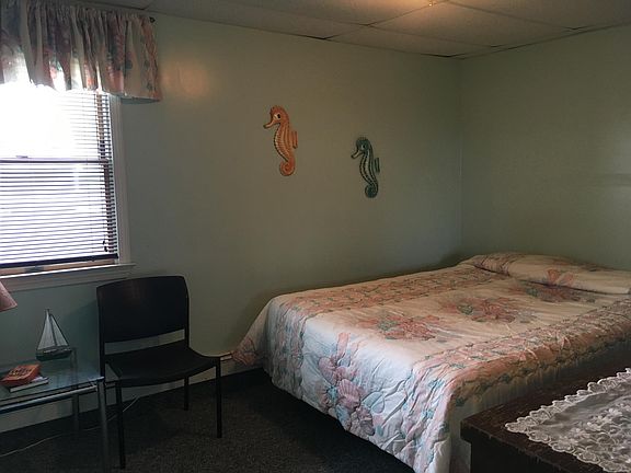 4th image of 82 Durkin Dr
