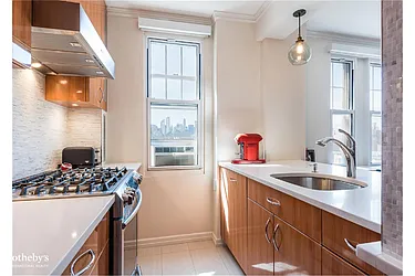 Rented by Sotheby's International Realty