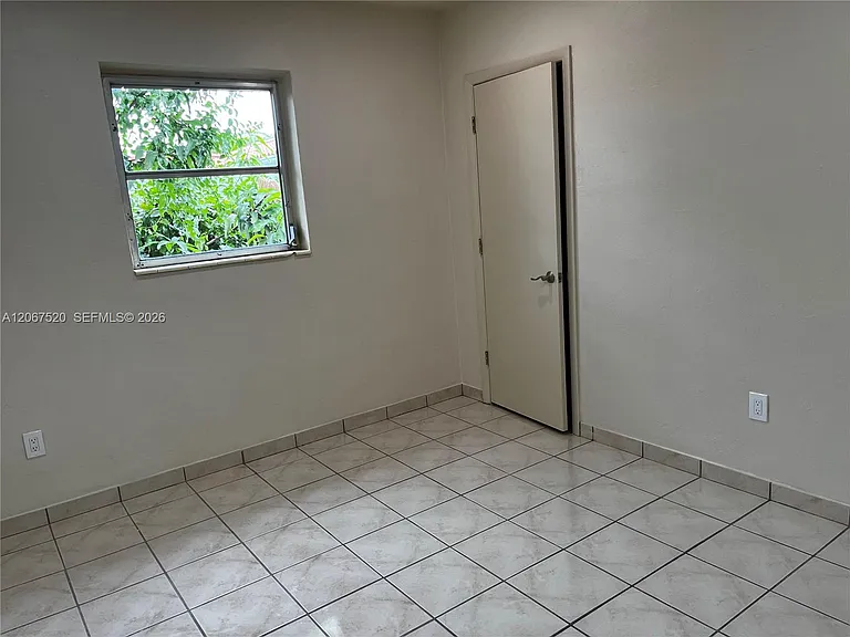3351 SW 18th St — Photo 46