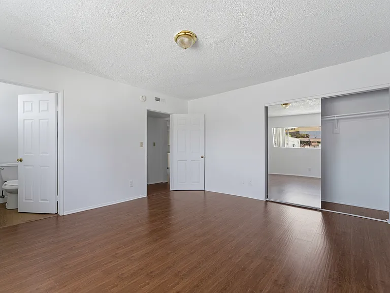 4320 Mammoth Ave #207 — Photo 17