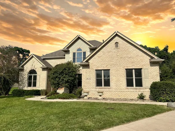 6832 Linden Dr, Winfield, IN 46307