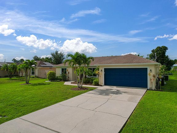 4th image of 1608 SW Cefalu Circle
