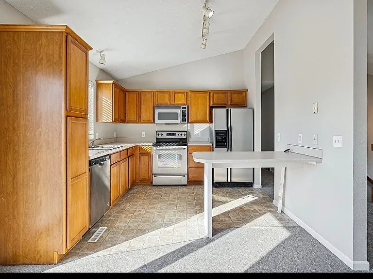 7841 Bondesson St — Photo 5