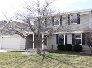 8241 S Wilding Dr, Oak Creek, WI 53154