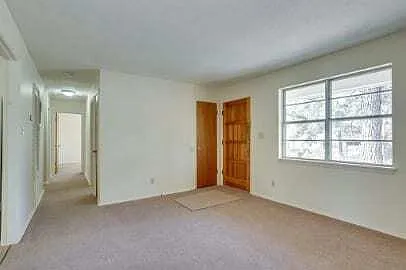 107 McClain Street - 1 — Photo 2