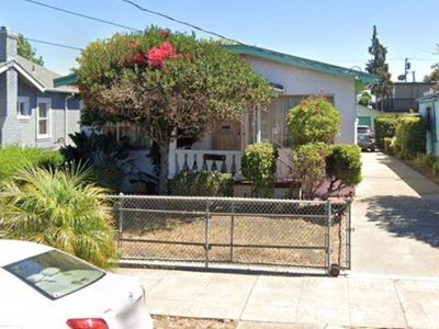 (Undisclosed Address), Oakland, CA, 94621