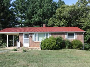 1572 Old Salem School Rd, Union Hall, VA 24176