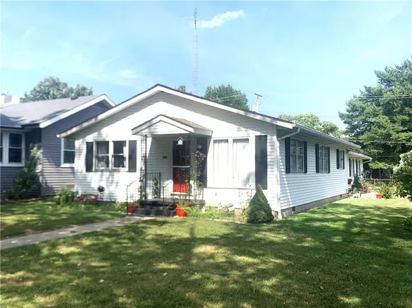 806 S Poplar St, Pana, IL 62557