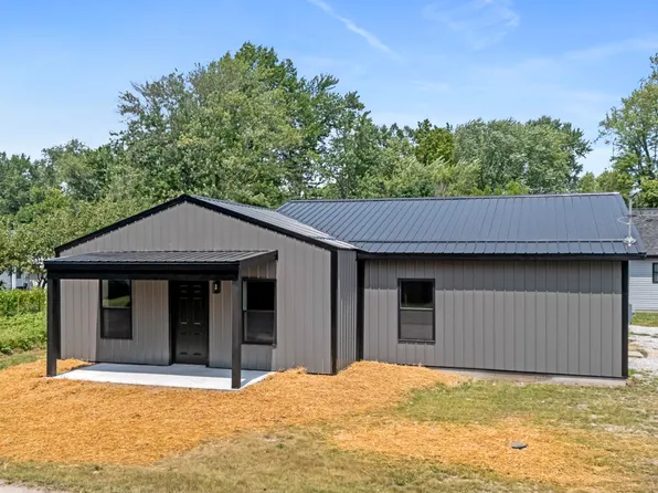 1104 Mann Ave, Austin, IN 47102