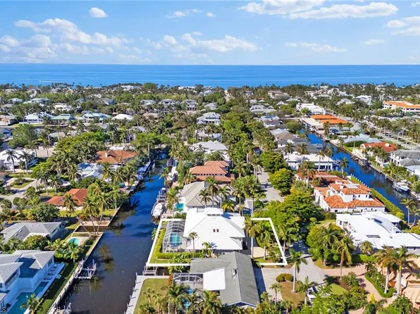 500 15th AVE S, NAPLES, FL 34102