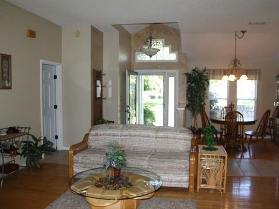 4th image of 8142 Chelsworth Dr