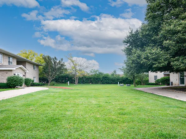 12910 W 159th St APT 2C, Homer Glen, IL 60491