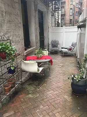 Sold by HomeDax Real Estate | media 12