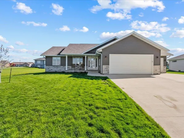 613 Collins Rd, Fairbank, IA 50629