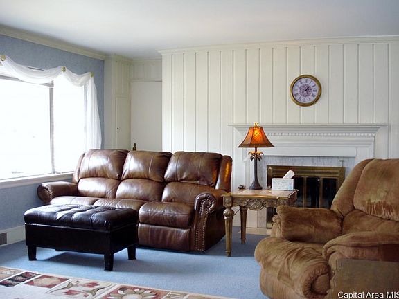 4th image of 1691 N Academy St