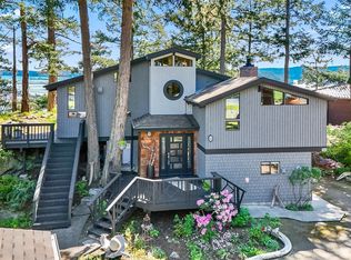 593 Shelter Bay Dr, La Conner, WA