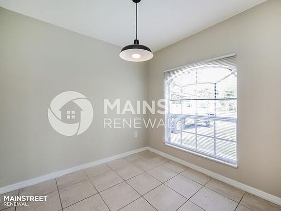 5th image of 1251 Echo St E