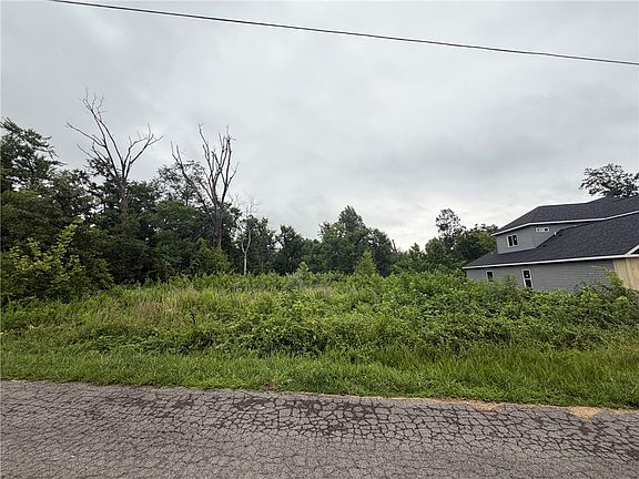 5th image of 19 Dunipace Dr #27