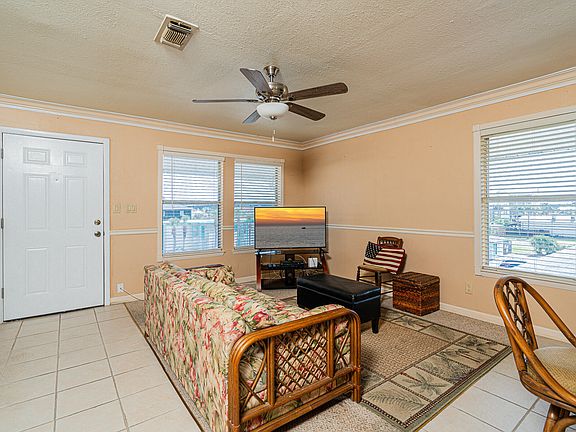3rd image of 304 Barracuda Ave Unit 301