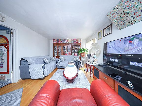 5th image of 2939 Brighton 3 St Unit 1