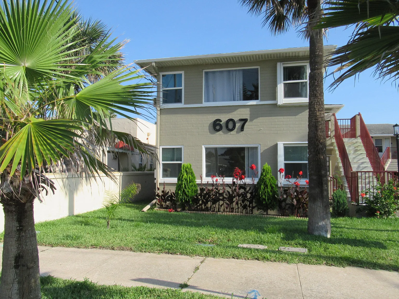 1 bed, 1.0 bath, 785 sqft, $1,300 — Photo 3
