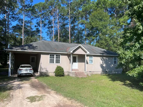 38 Charlton Rd, Hazlehurst, GA 31539