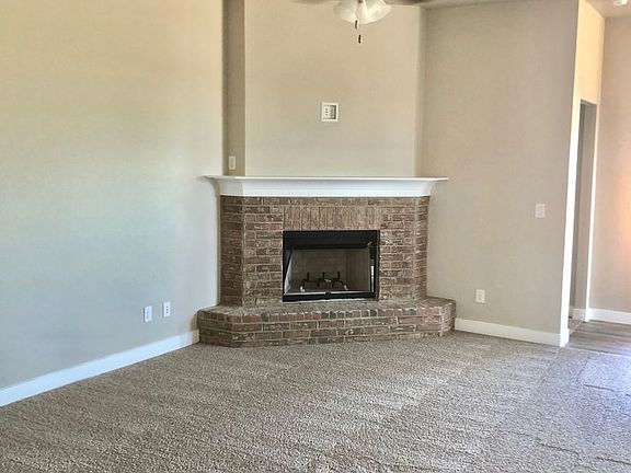 3rd image of 14118 Avenue W
