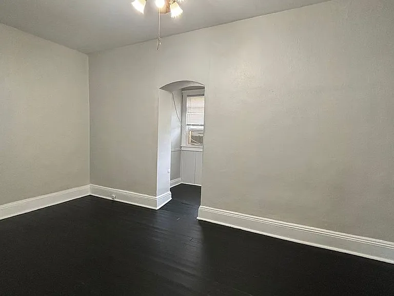 20931 N Vine Ave — Photo 6