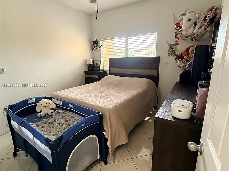 340 E 5th St #202 — Photo 26