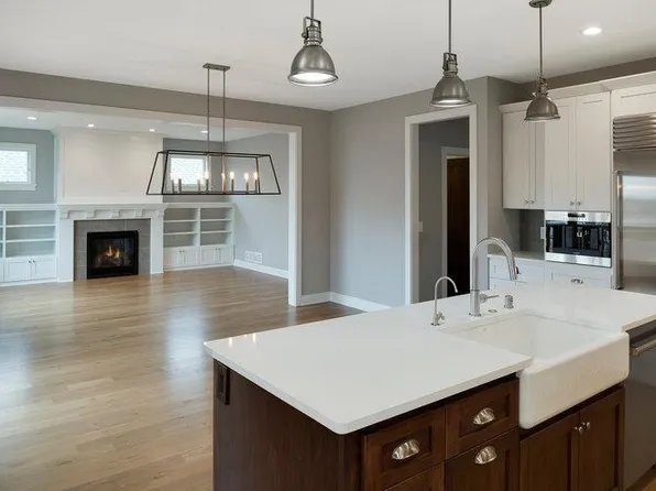 1789 Cheri Ct, White Bear Lake, MN 55110