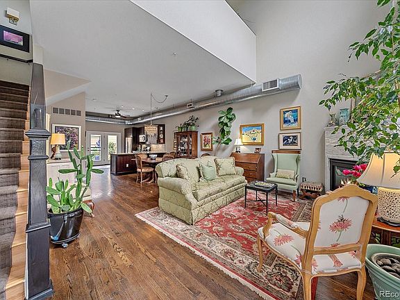 2nd image of 180 Roslyn Street #1207