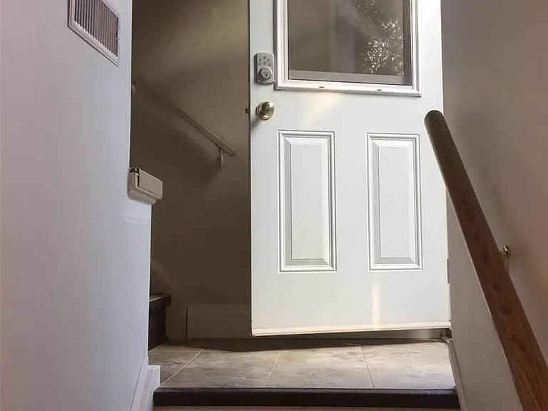 16 Onslow Ct #LOWER — Photo 3