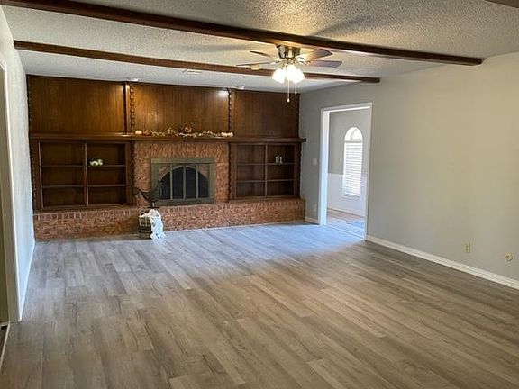 4th image of 2416 Oriole St