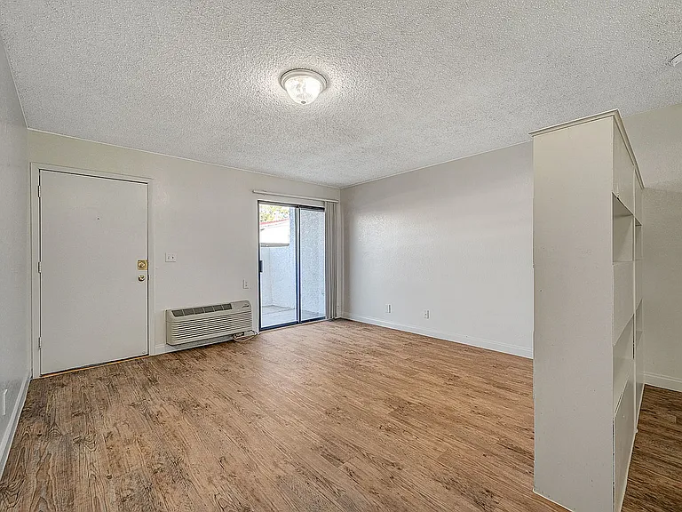 BOA-Bolero Apartments — Photo 31